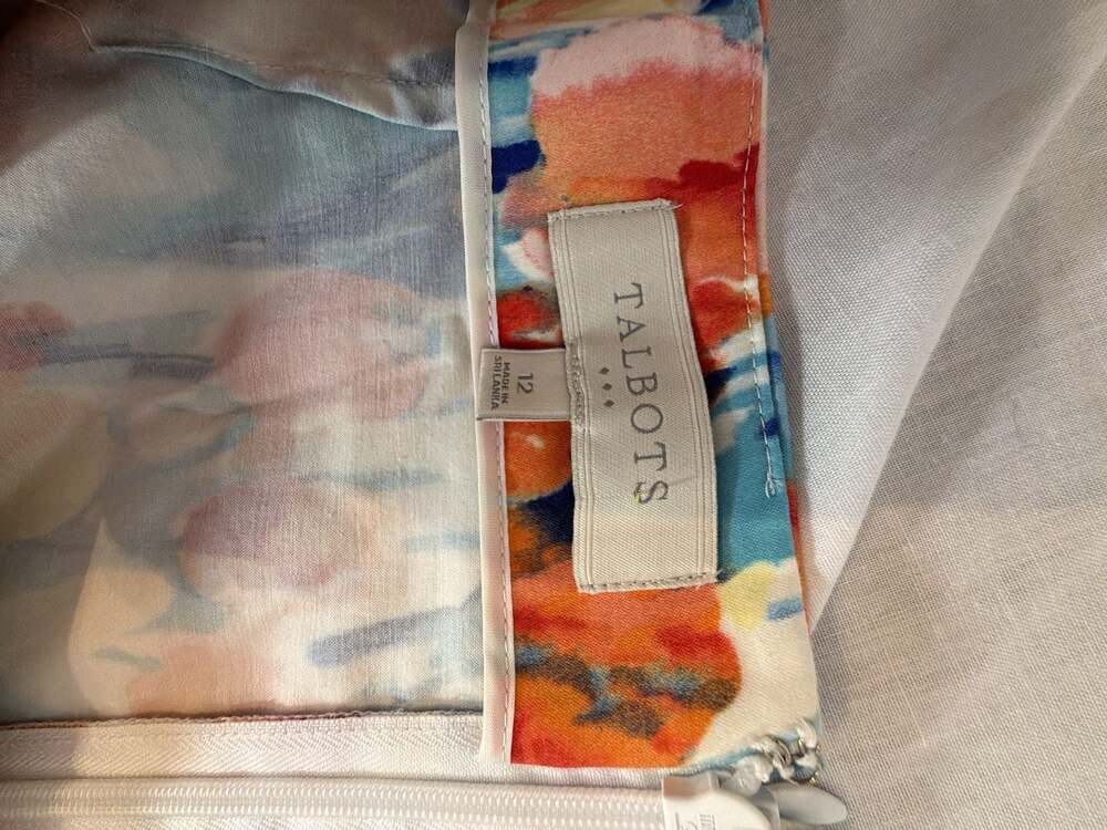Talbots Floral Print Pencil Skirt Size 12 - Picture 2 of 5
